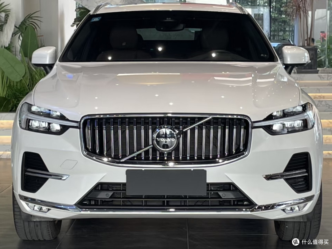 沃尔沃XC60 B5 四驱智逸豪华版:北欧质感与实用科技的平衡之作