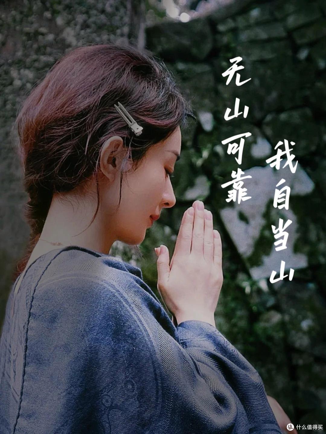 37岁赵丽颖“家居照”火了，打扮随意，无拘无束，那叫一个接地气