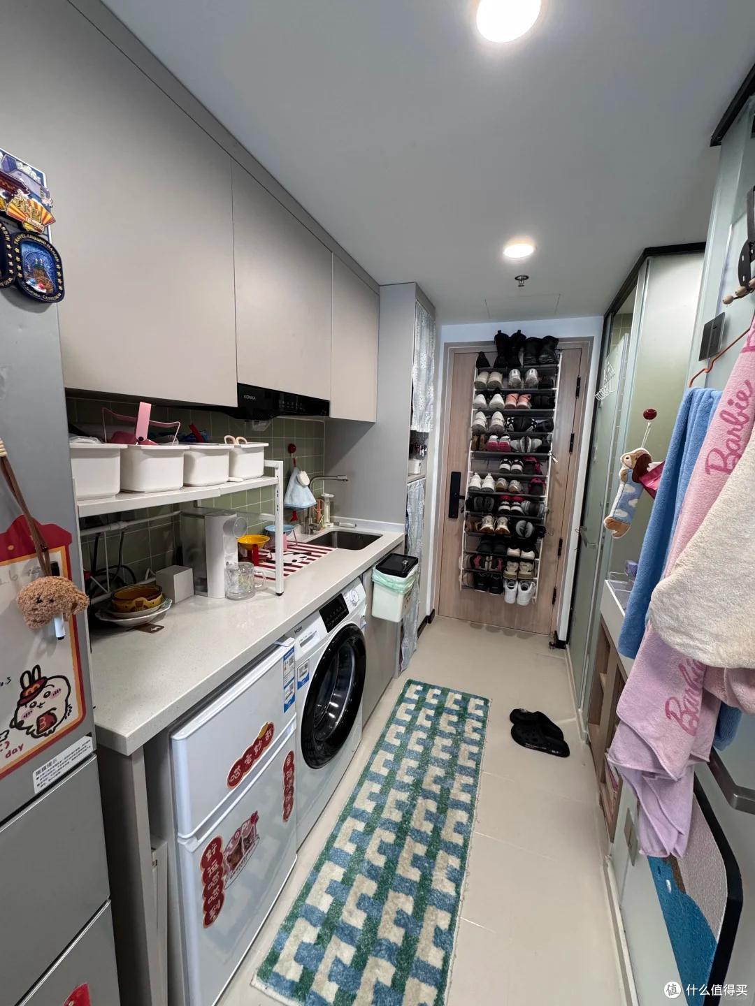 香港一姑娘的家火了,12㎡,布置得满满当当,那叫一个壮观,晒晒
