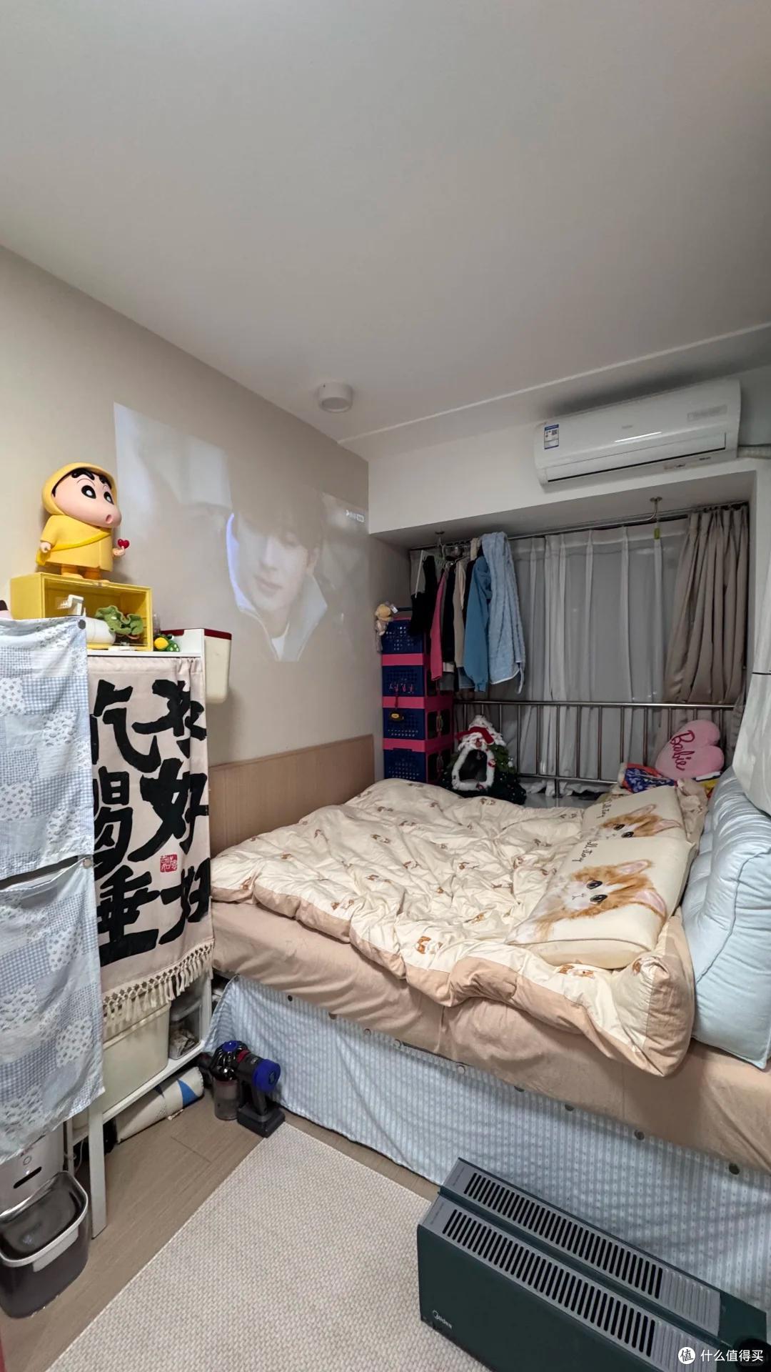 香港一姑娘的家火了,12㎡,布置得满满当当,那叫一个壮观,晒晒