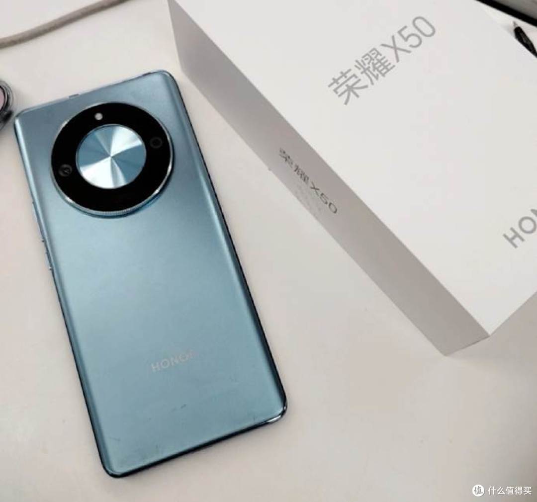 荣耀X50:这块1.5K曲屏,为何让数码圈集体破防?