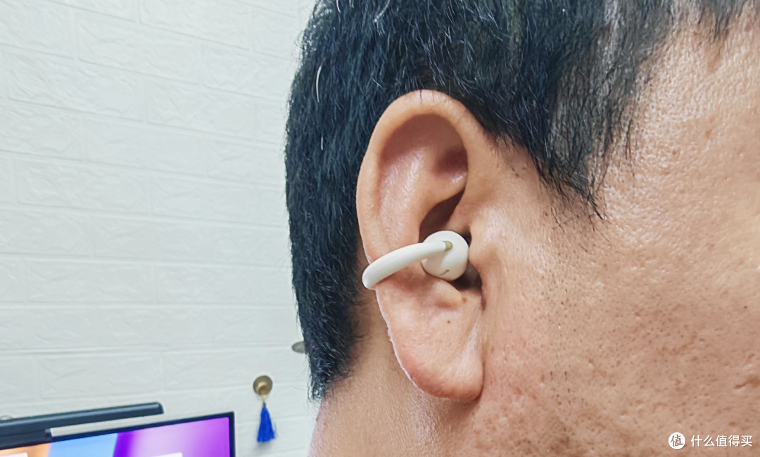 老牌音频厂商出手,耳夹式+AI结合,雷登A7蓝牙耳机卷百元市场了