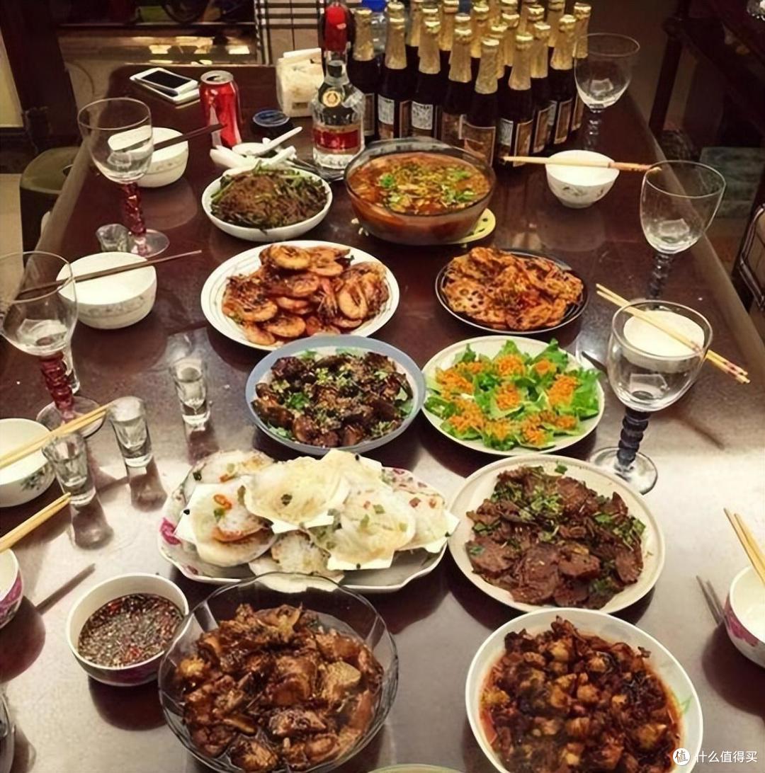 36岁林更新的“豪宅”火了,超大厨房,养生做饭,网友:真接地气