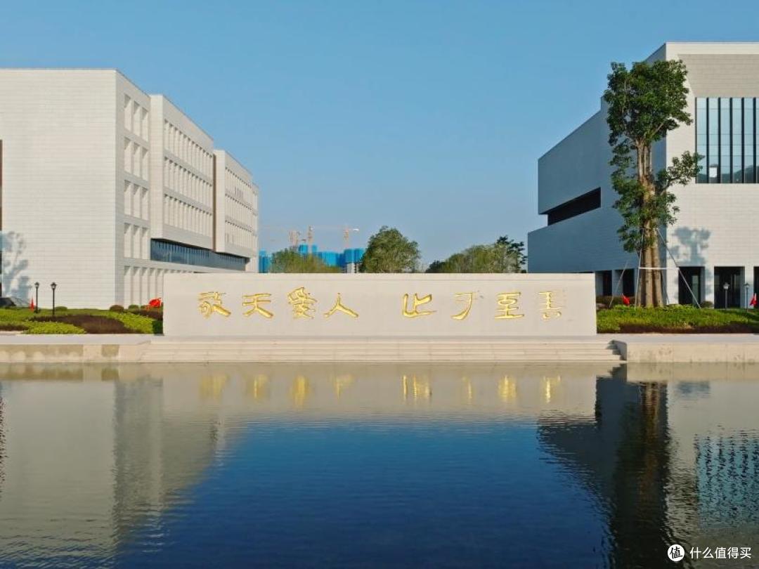2.jpg 落地福耀科技大学! 海信HiBuilding智慧建筑打造智慧校园新标杆