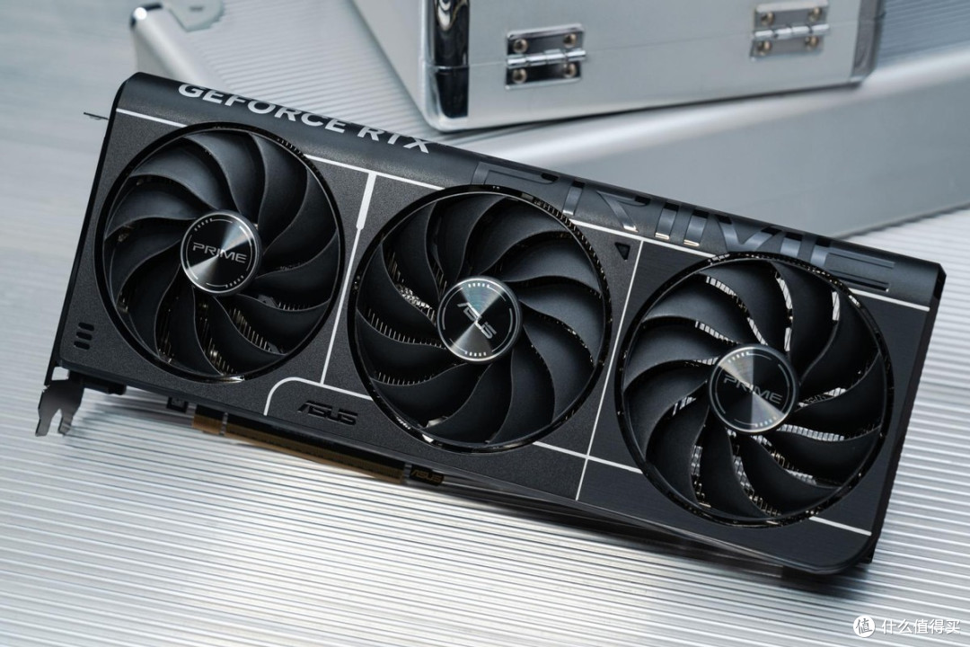 AIPC强实力 华硕RTX 50系显卡提供尖端性能!