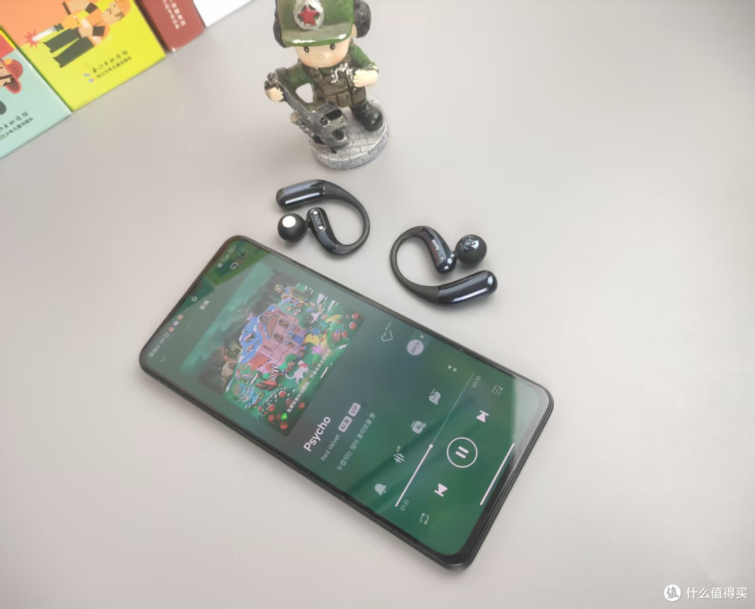南卡OE Nova:悬浮美学+越级配置,卷时代耳机新标杆