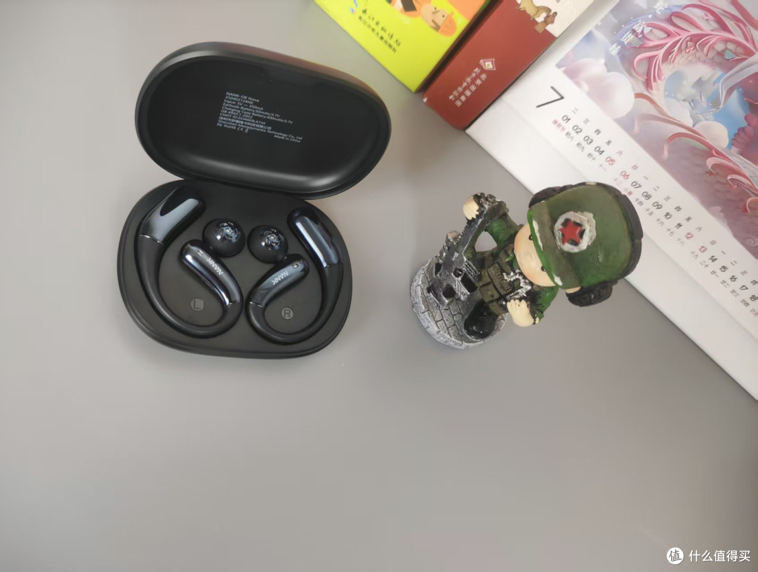 南卡OE Nova:悬浮美学+越级配置,卷时代耳机新标杆