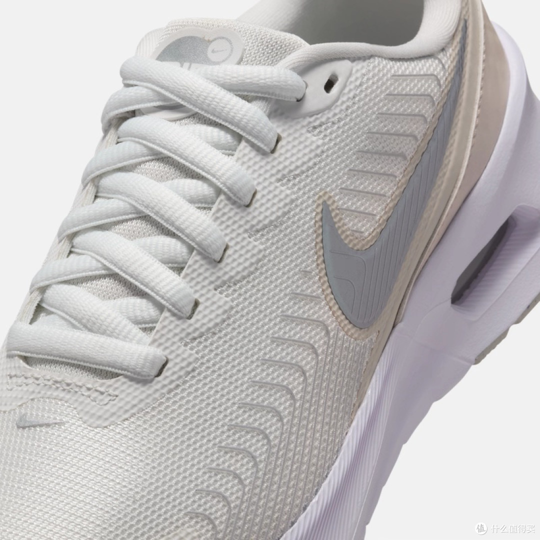 耐克AIR MAX NUAXIS SE女子运动鞋评测