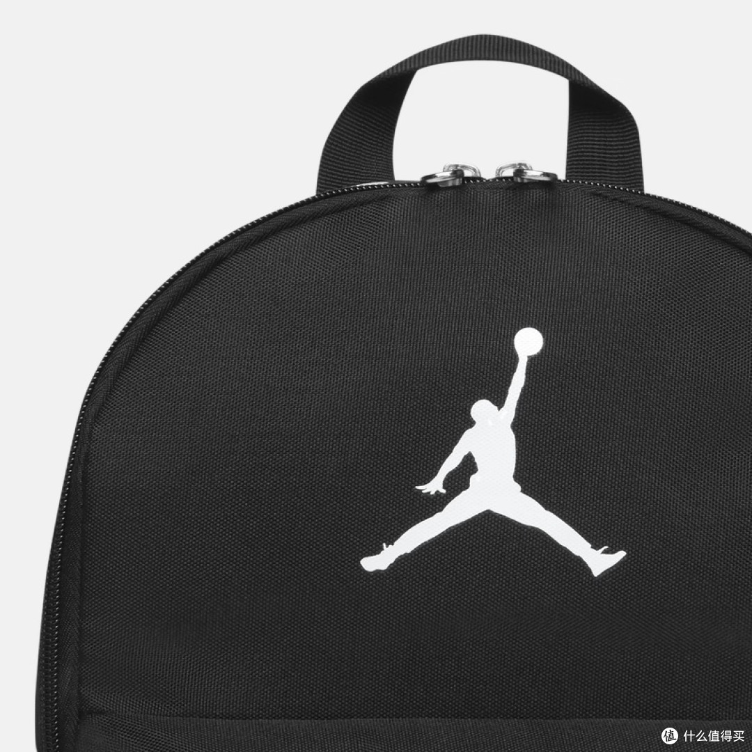 Jordan双肩包：容量与收纳平衡