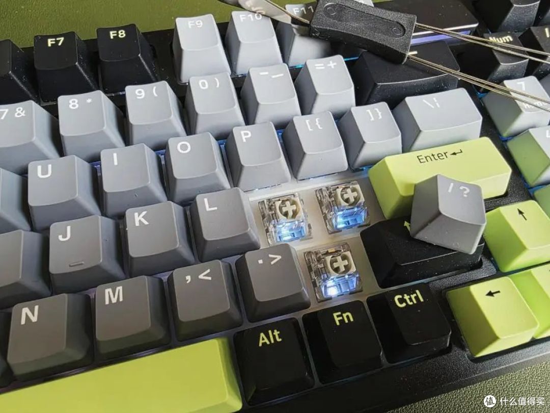 工作游戏两不误:我的梦中情“盘”雷柏V700DIY-98客制化键盘体验
