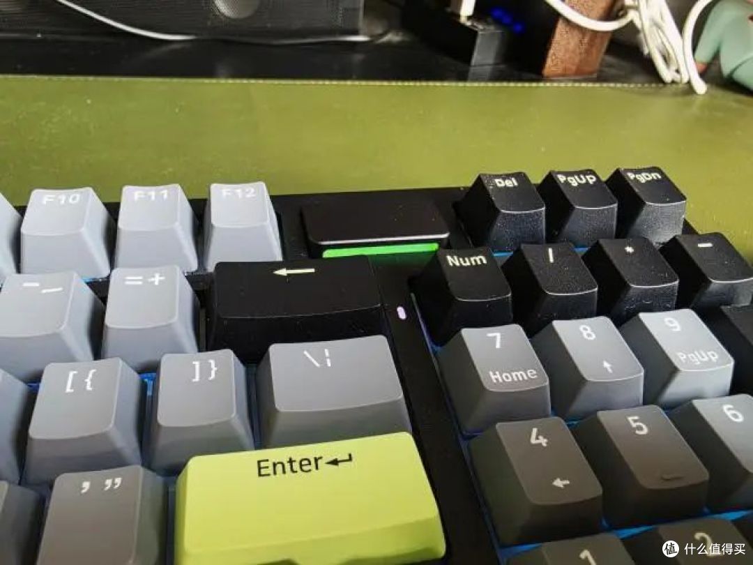 工作游戏两不误:我的梦中情“盘”雷柏V700DIY-98客制化键盘体验