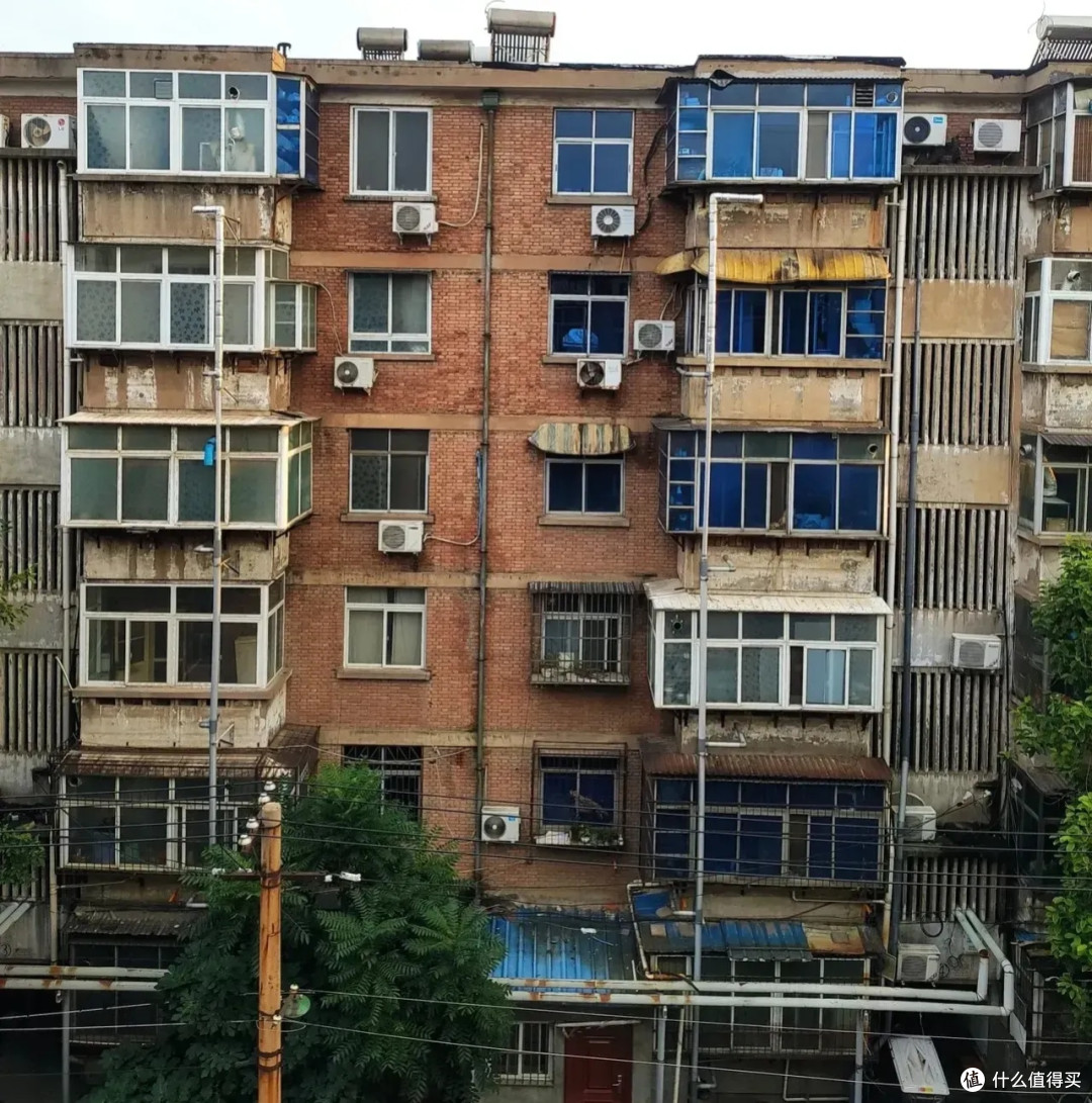 100万在农村自建别墅,拥有这样的豪宅,谁还向往城里的老破小?