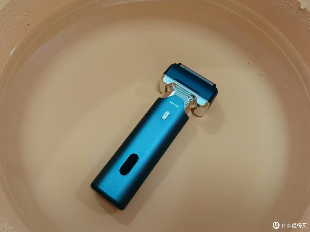 高效剃须不费劲!27000 转直追千元级剃净力,未野MRX剃须刀实测