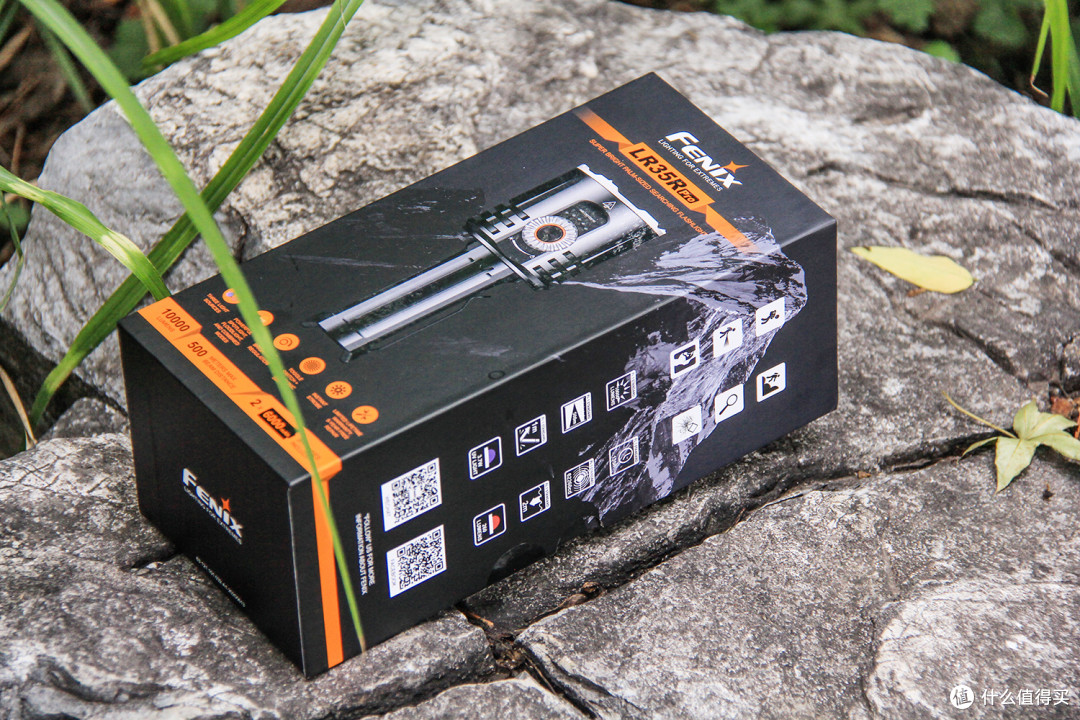 演绎手持照明装备的户外精彩:FENIX LR35R Pro