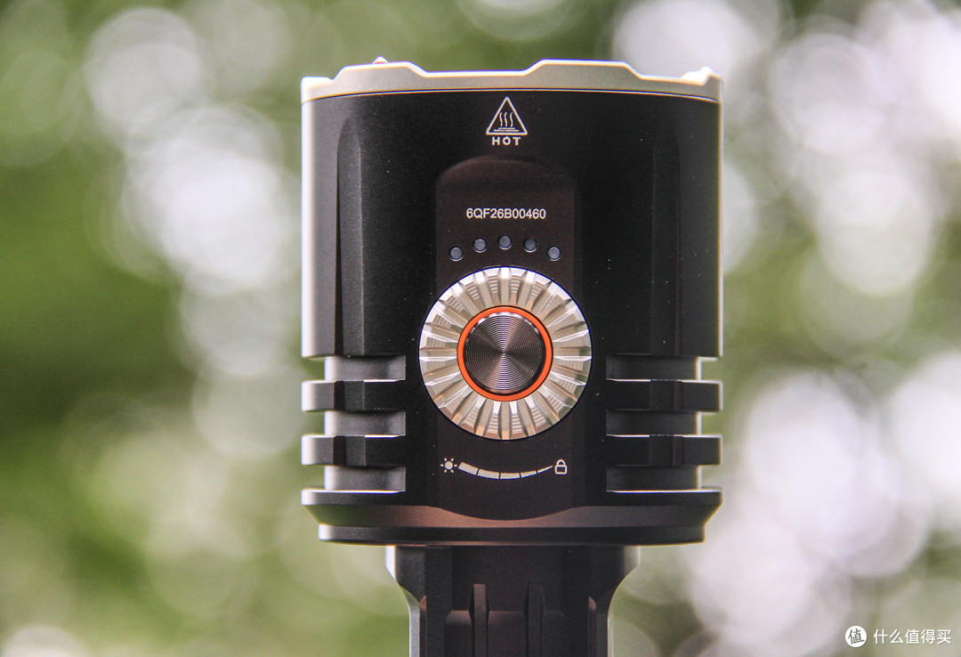 演绎手持照明装备的户外精彩:FENIX LR35R Pro
