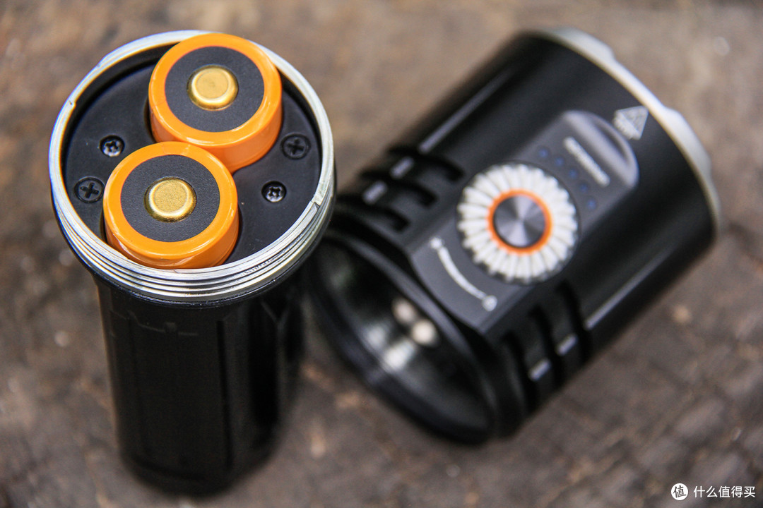 演绎手持照明装备的户外精彩:FENIX LR35R Pro