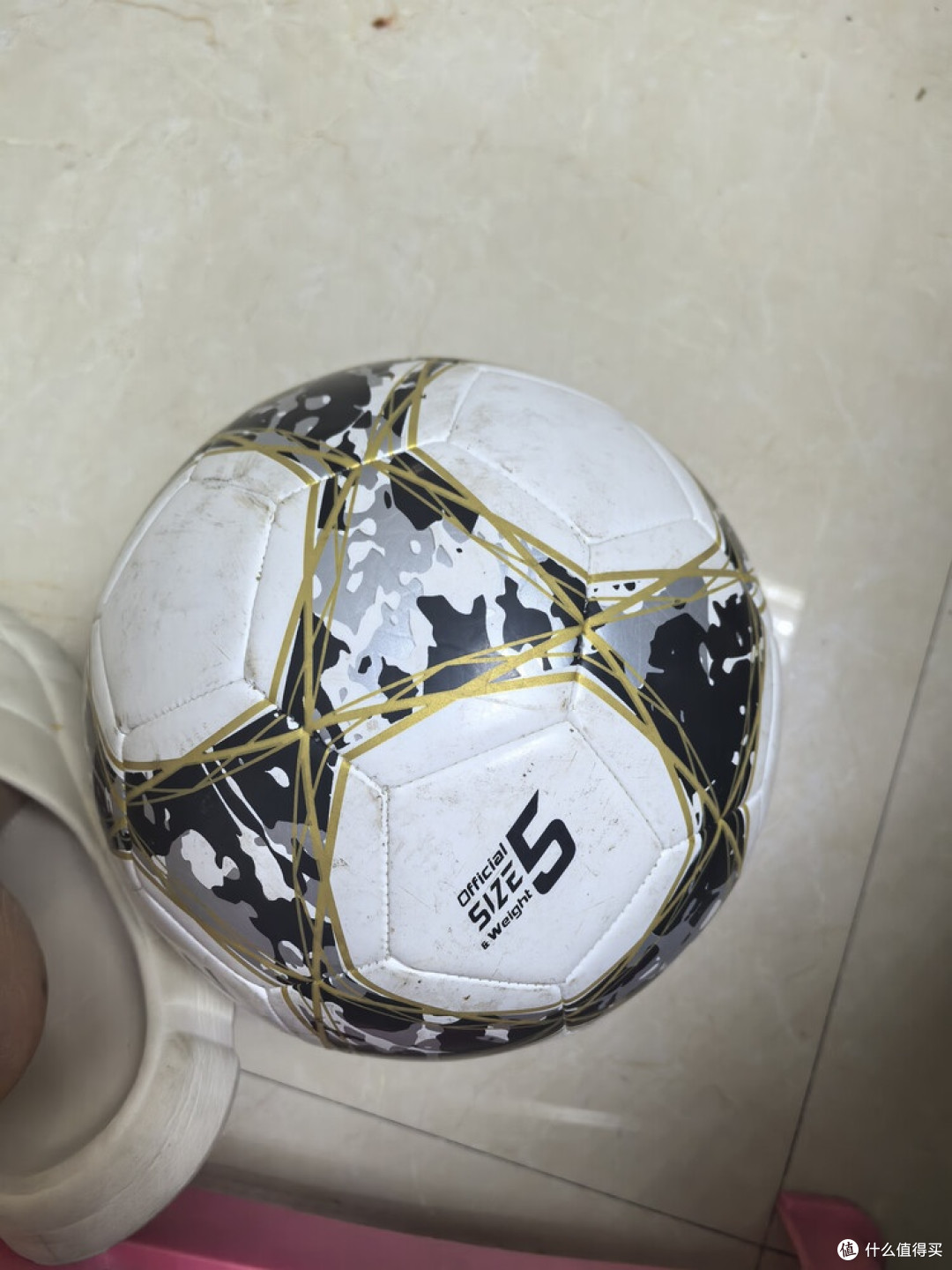 李宁S5000足球:颜值与实战兼备