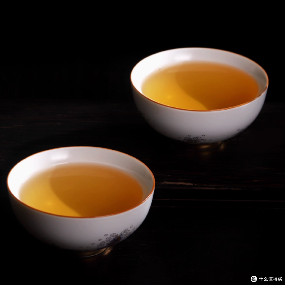 八角亭2019年画易武古树柔357g云南七子饼生茶