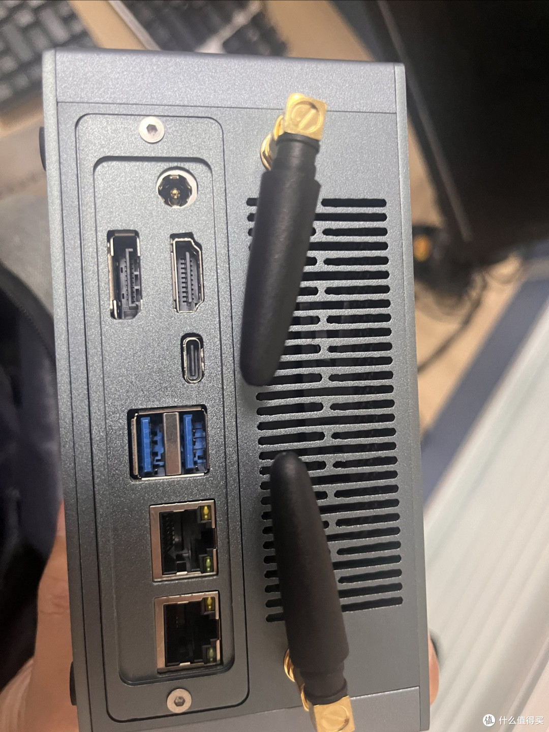 极夜 T1 迷你主机 amd 8745 32g+1T