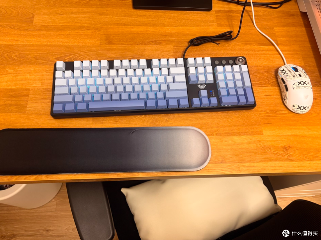 🎮办公游戏双开挂!狼蛛 F2088pro 机械键盘绝了