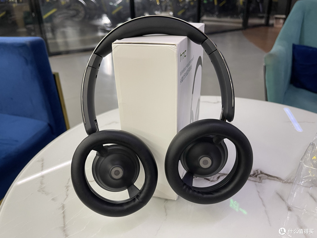 HTC HP06一款与众不同的耳机