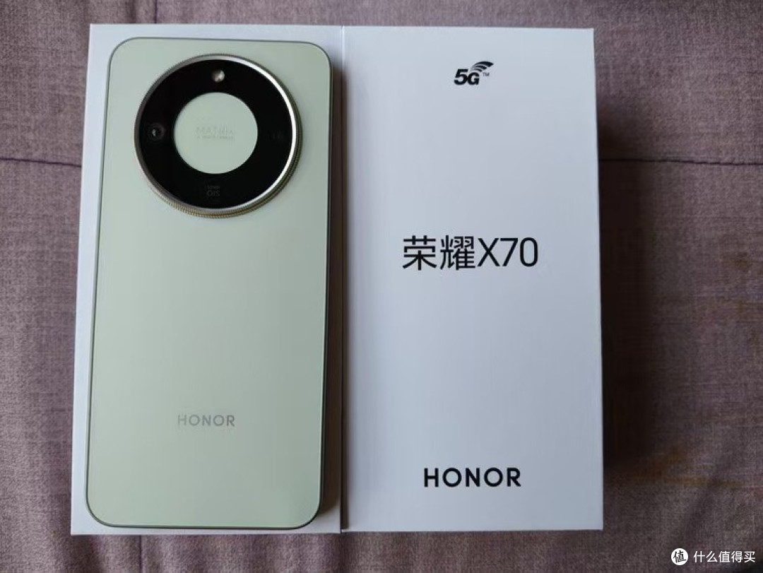 荣耀销量第一机型:8300mAh+三防认证+绿洲护眼,国补到手1189元