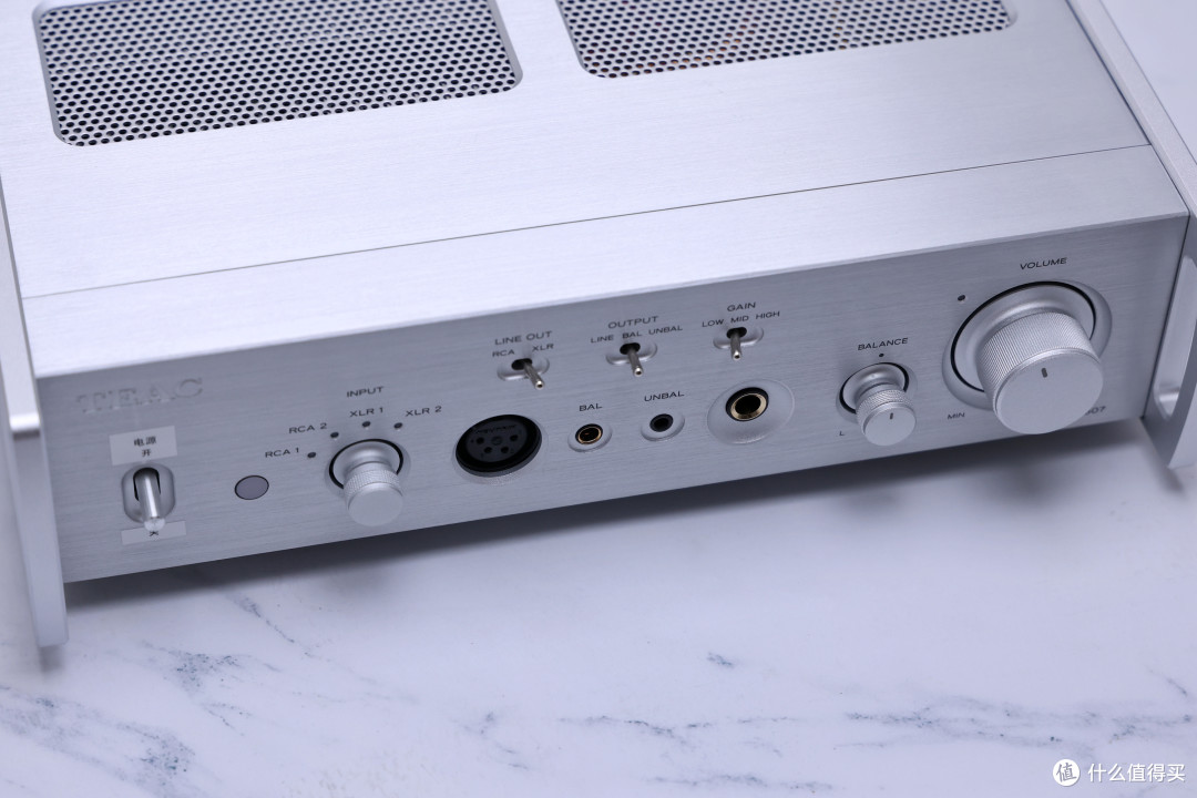 耳边评测 | TEAC HA-507是怎么让人听得“舒服”的?
