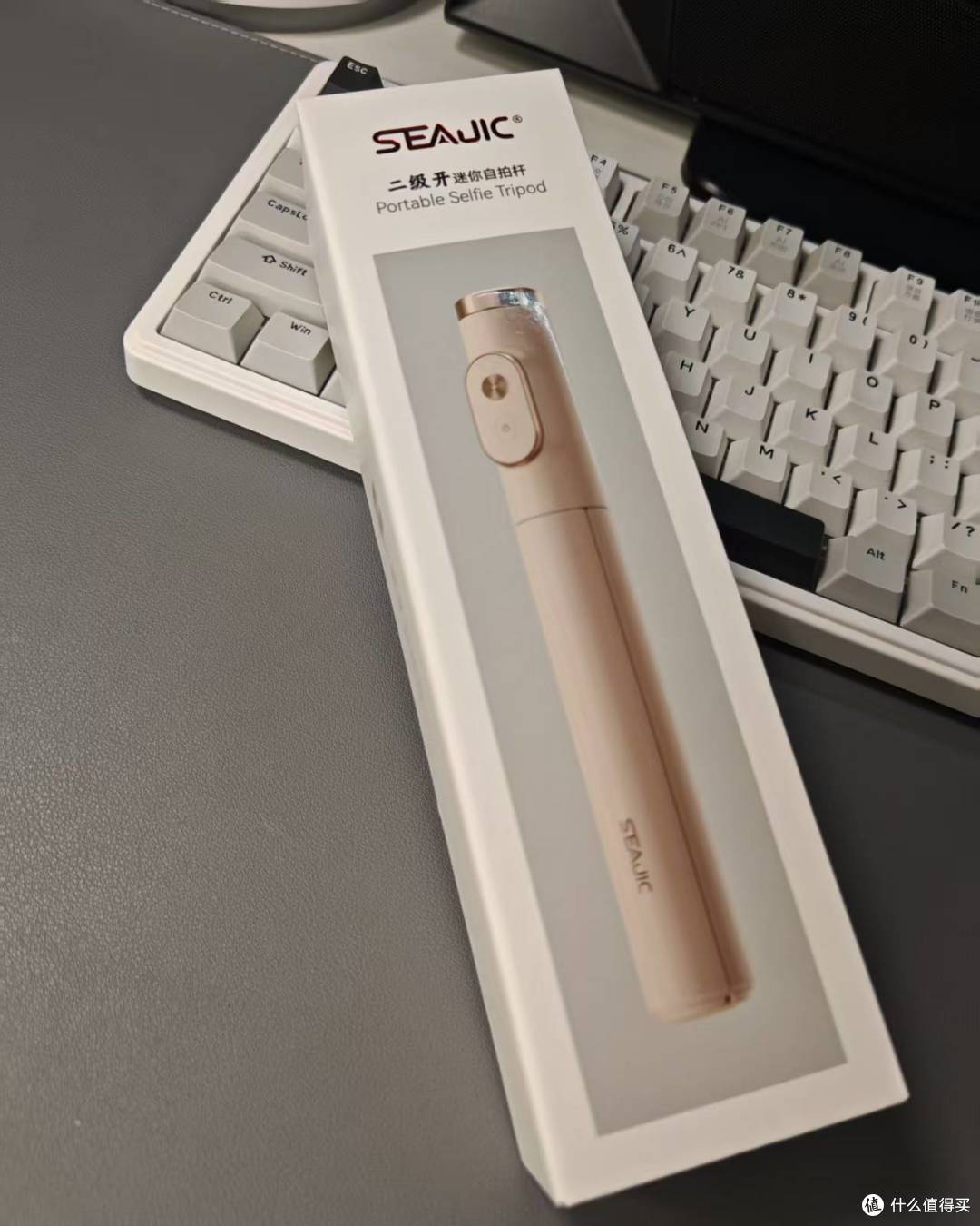 一个小小的自拍杆,让我惊喜不已,几乎满足了各类场景的使用