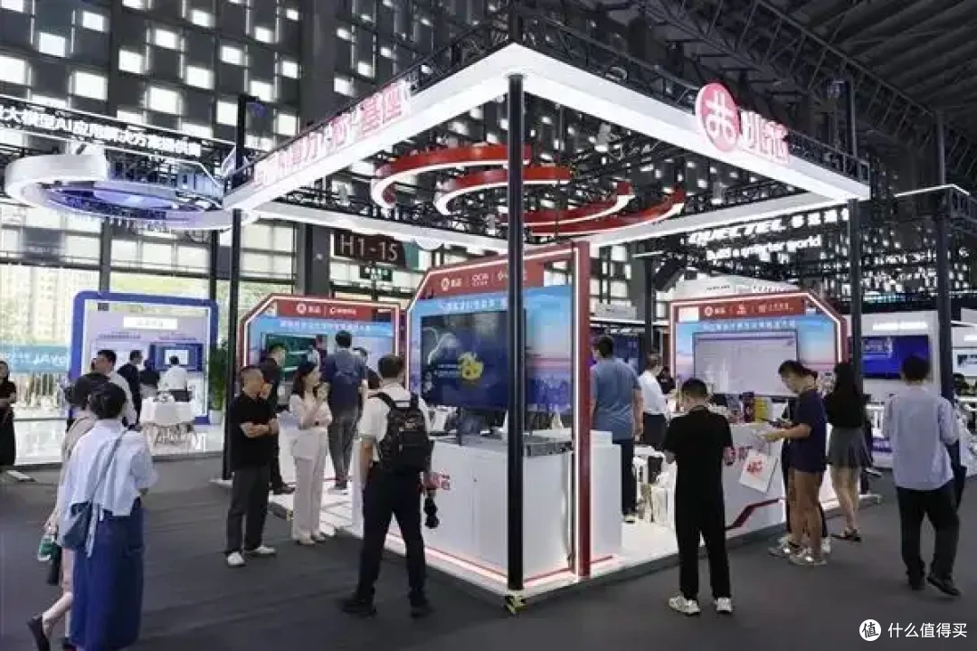国产x86 CPU飙升96核心、384MB三级缓存