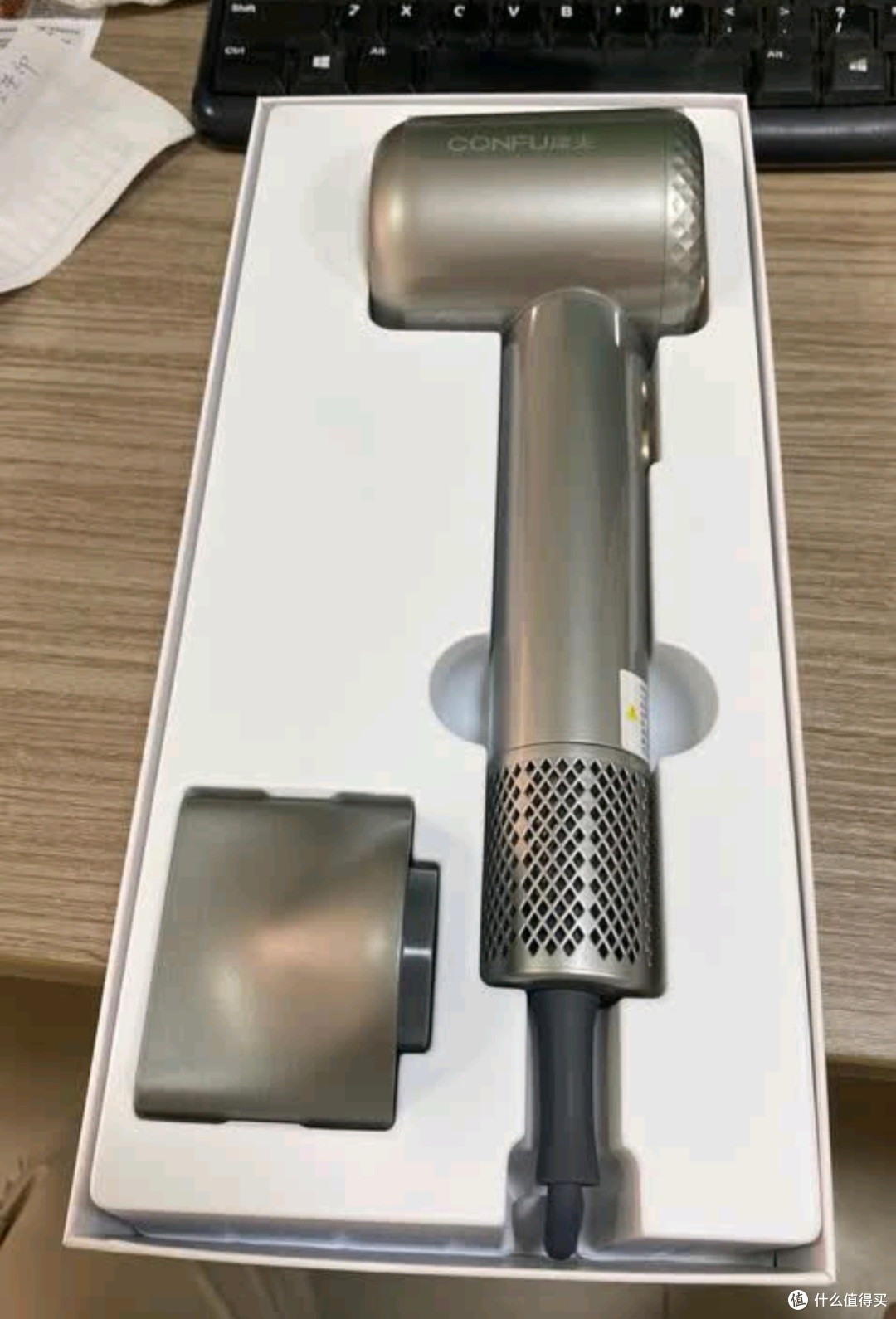 康夫F9电吹风机:高效干发与护发
