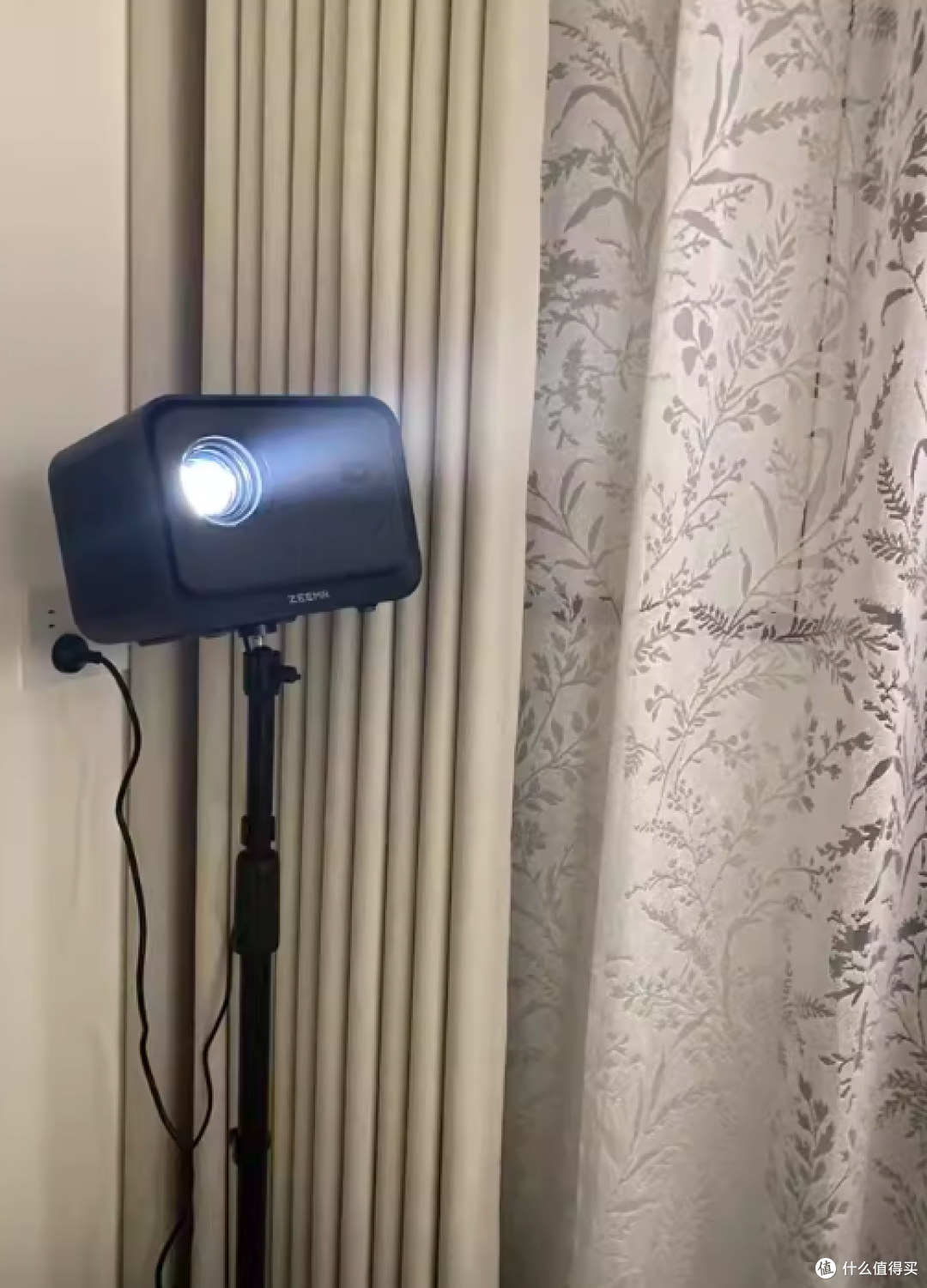 🎬家庭影院新宠 | 知麻 Z2 MINI 投影仪真香警告！