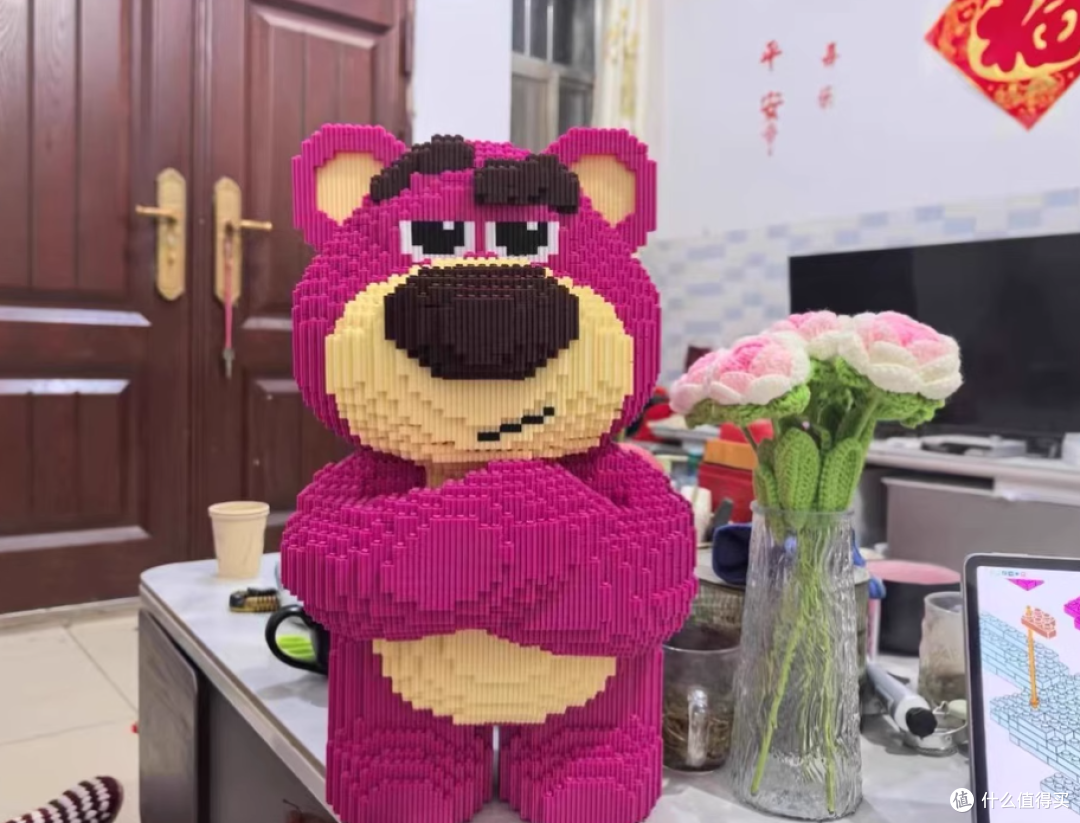 泽鼓旗舰店超大草莓熊积木:萌趣与挑战的完美结合