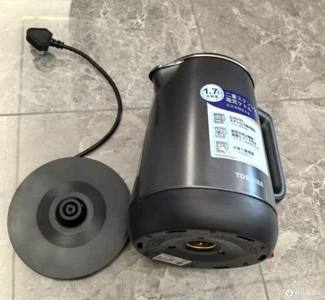 东芝电水壶:1.7L大容量与316L不锈钢