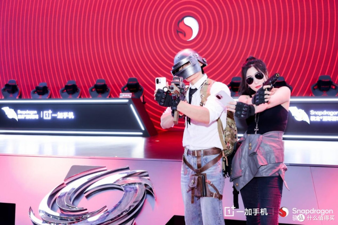 一加高调亮相 2025 ChinaJoy,四大游戏体验区燃炸全场