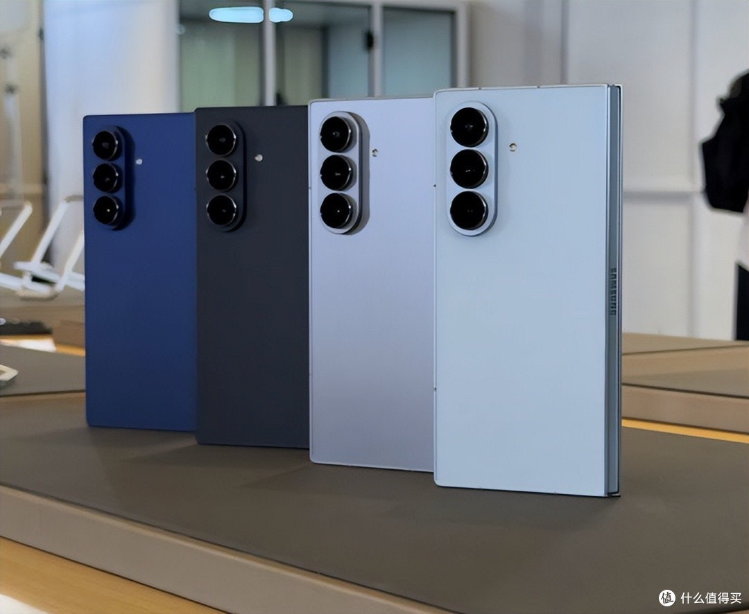 三星Galaxy Z Fold7：2亿像素+8.0英寸屏+4K视频，随身专业工作室
