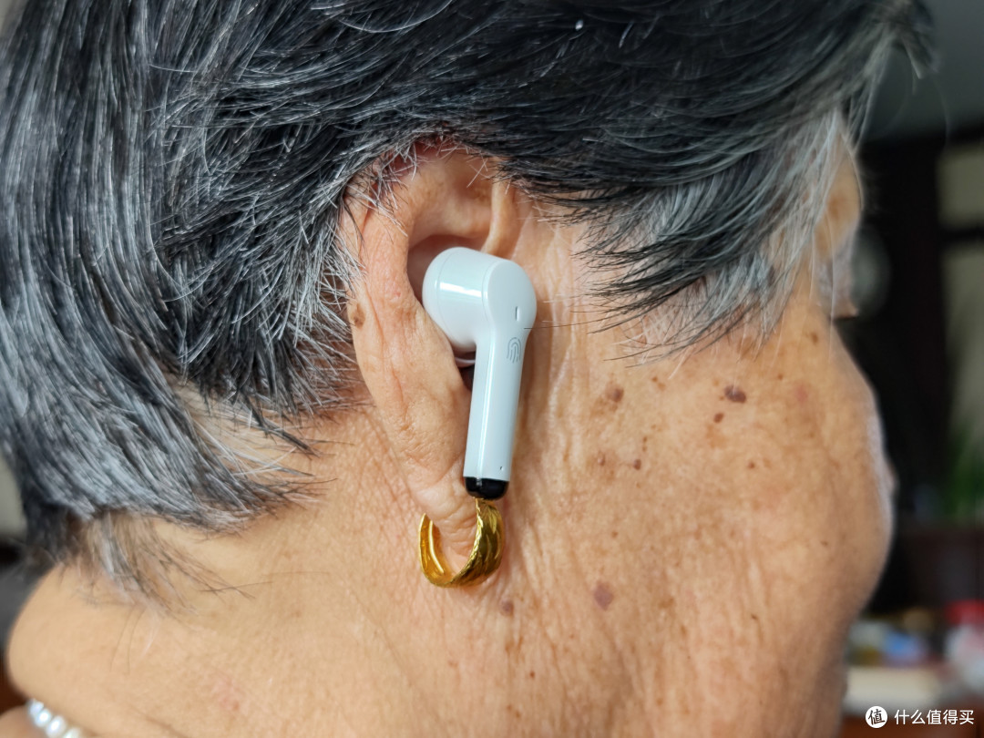 町石tinx助听器:80多岁老人也愿意戴的助听器,选对了真的不一样