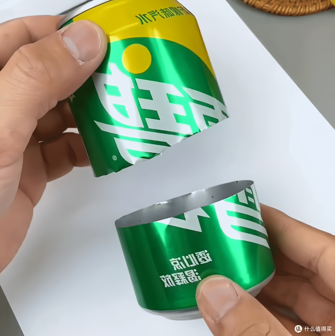 diy小创意——易拉罐秒变小水壶
