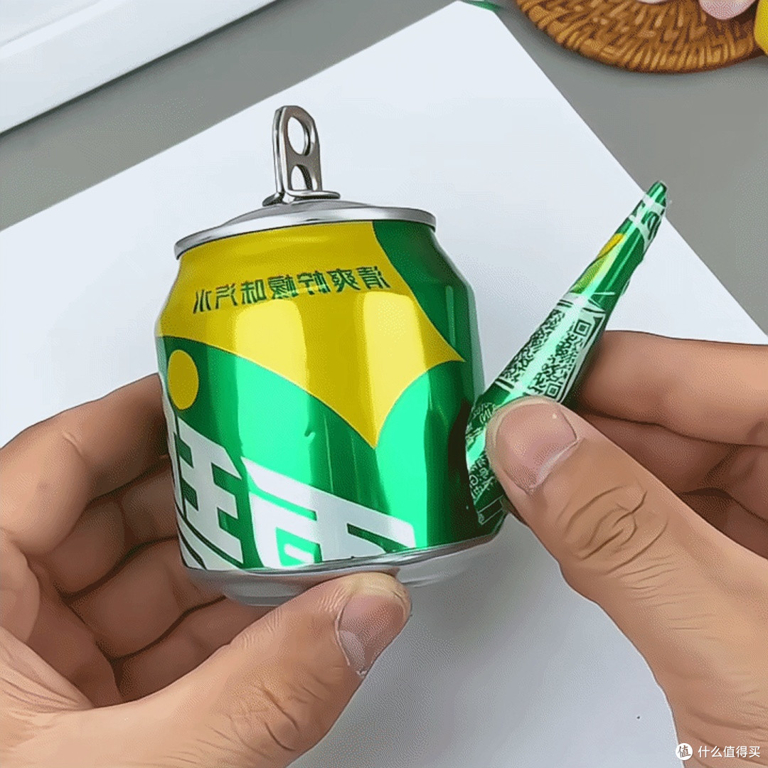 diy小创意——易拉罐秒变小水壶