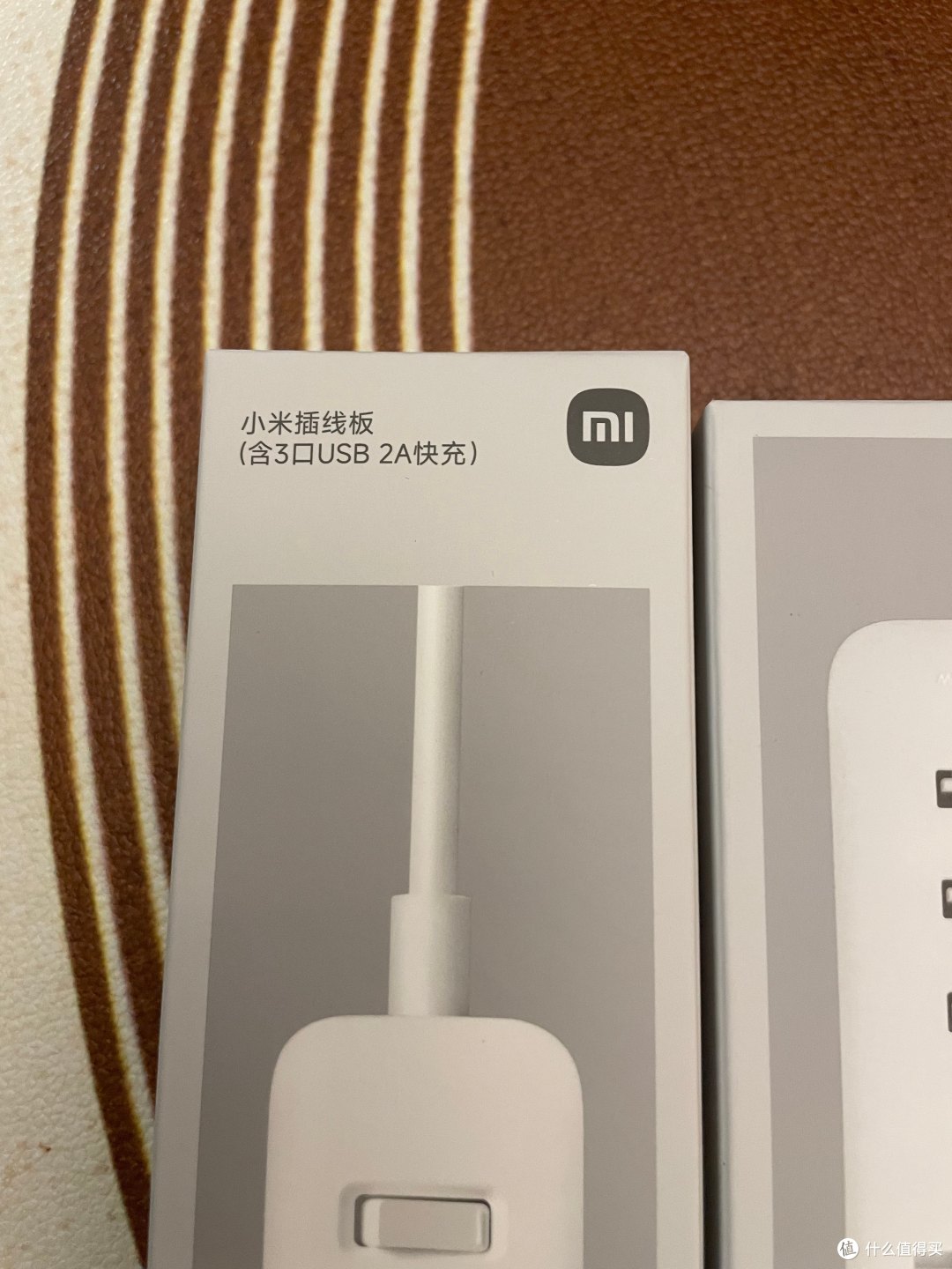 小米插线板,自带3口USB 2A快充