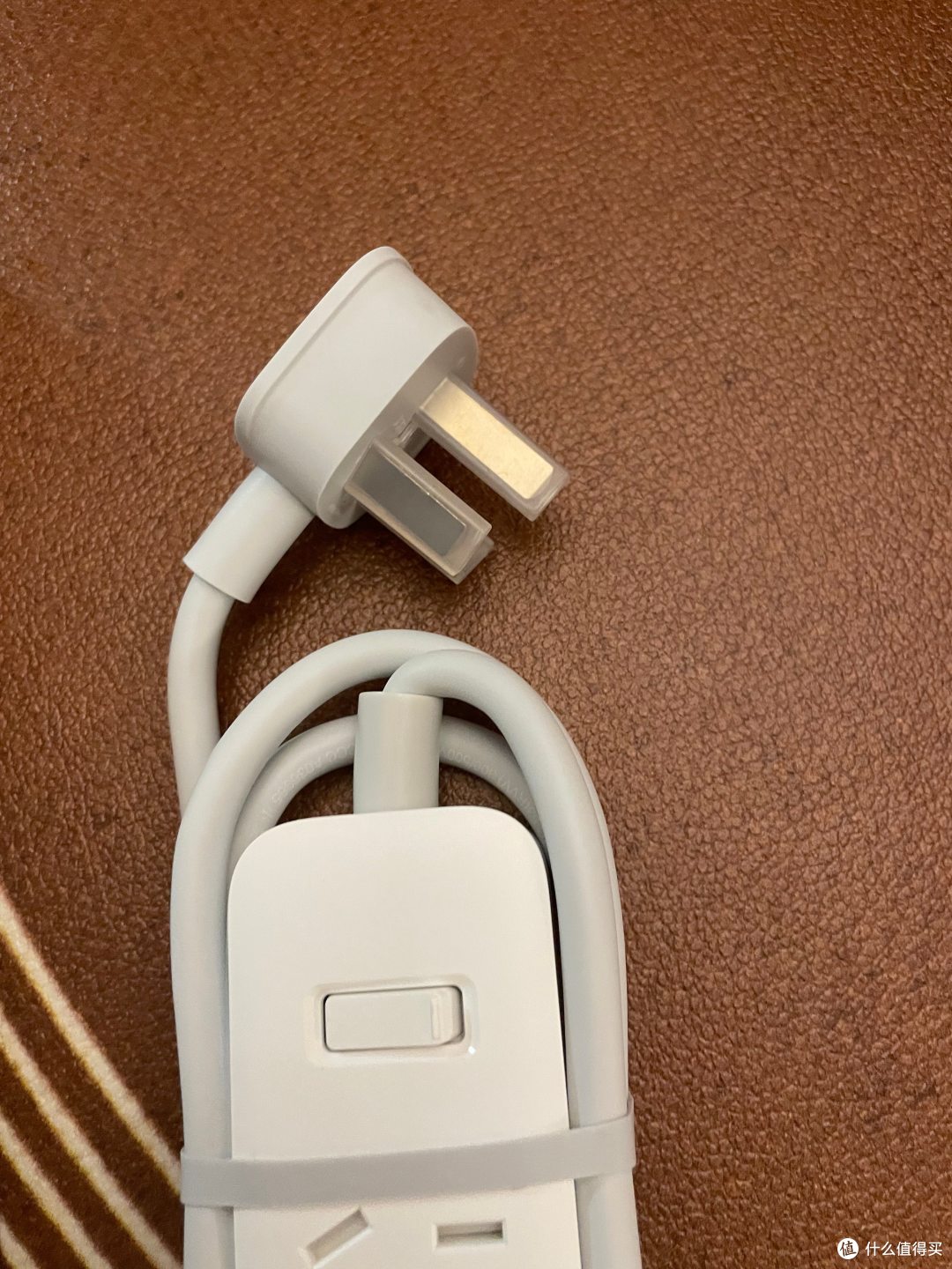 小米插线板,自带3口USB 2A快充