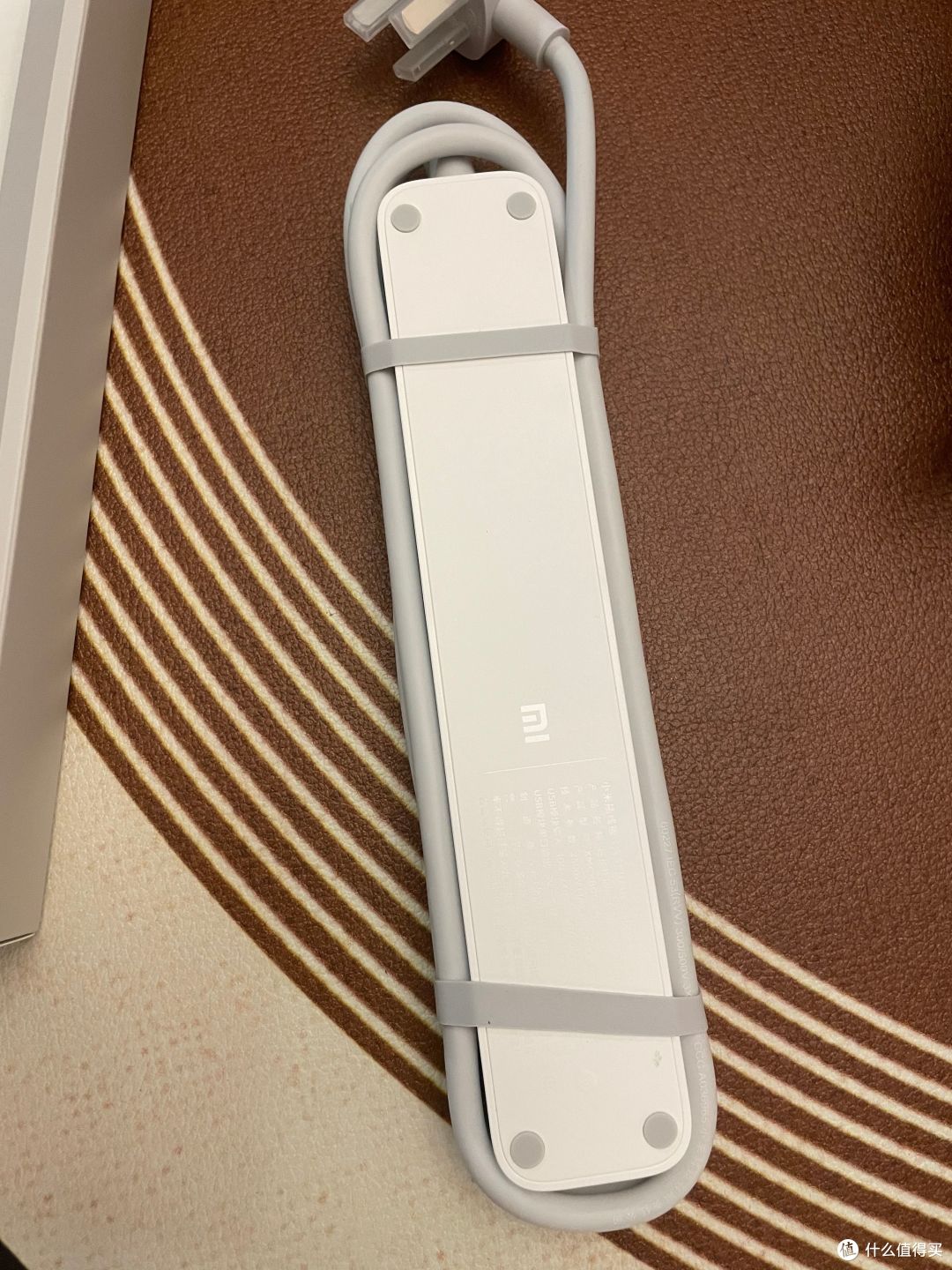 小米插线板,自带3口USB 2A快充