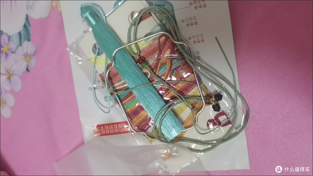 针脚里的心意——我的古风十字绣平安符初体验
