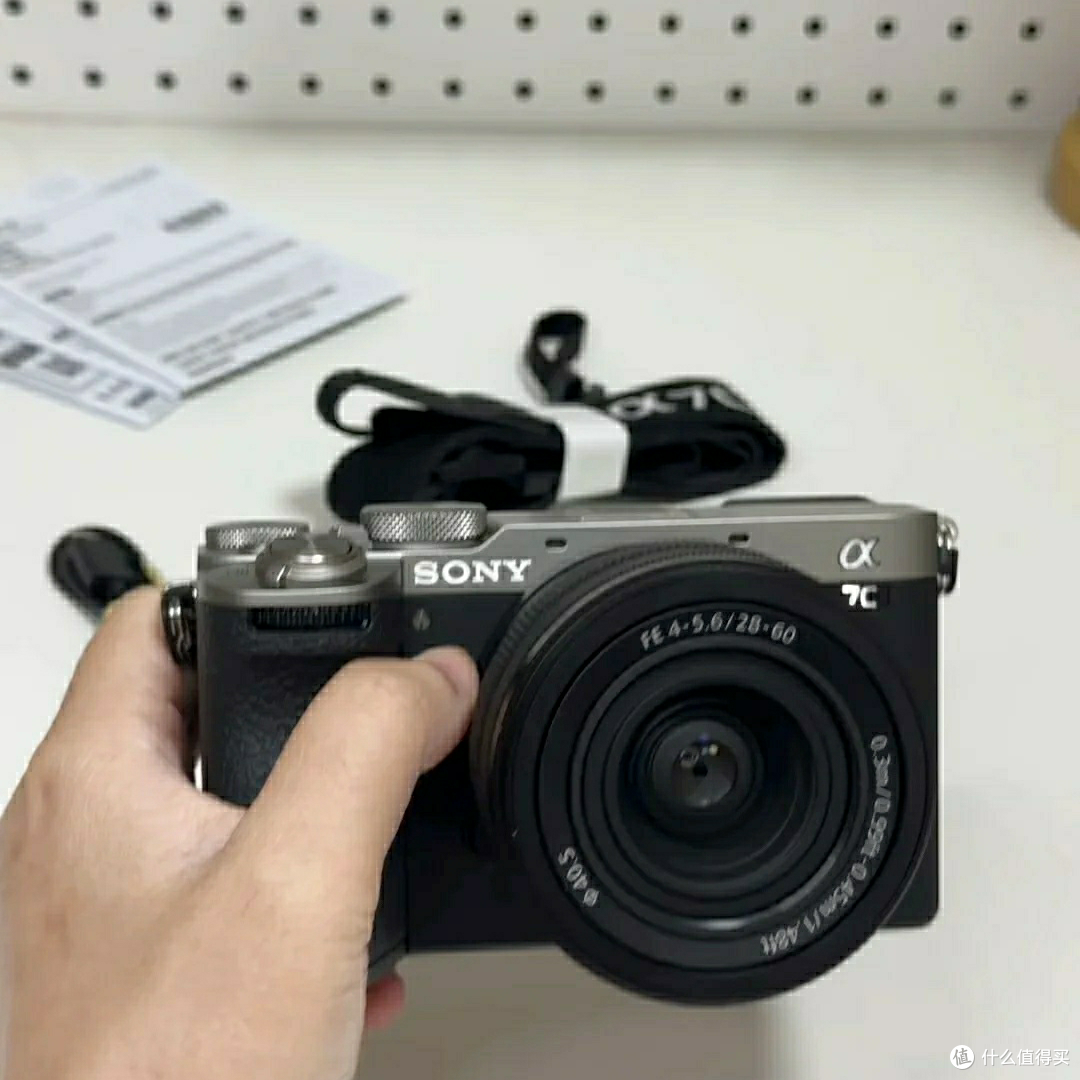 索尼A7C2:轻便全画幅相机