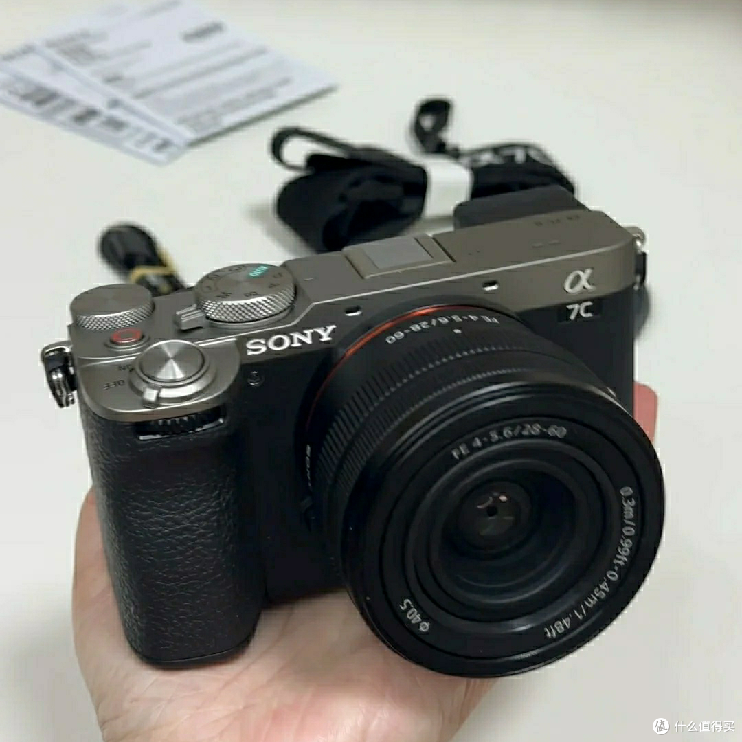 索尼A7C2:轻便全画幅相机