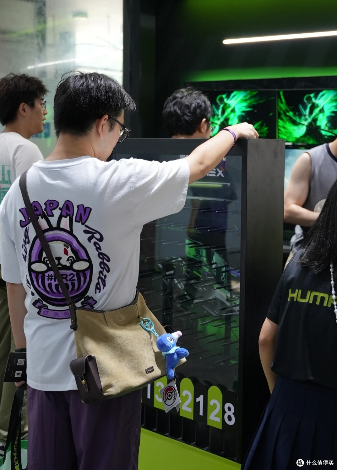 四屏联动玩游戏?松能X展台的快乐我先体验了