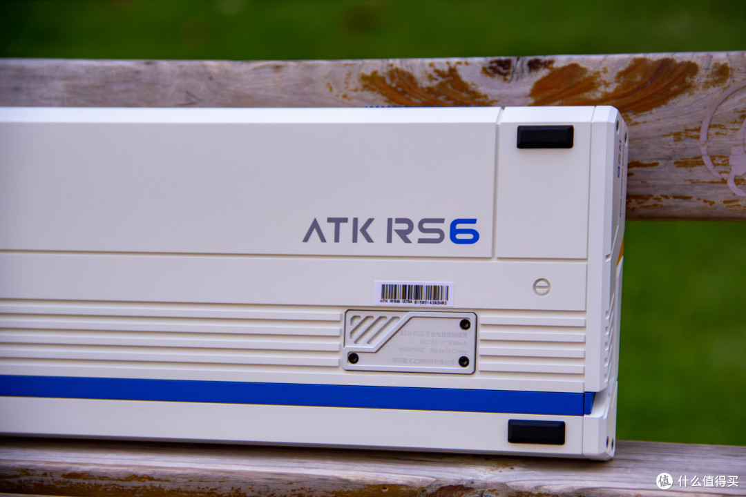 再打不过,真不能赖键盘了!除了性能还是性能 ATK RS6 Ultra评测