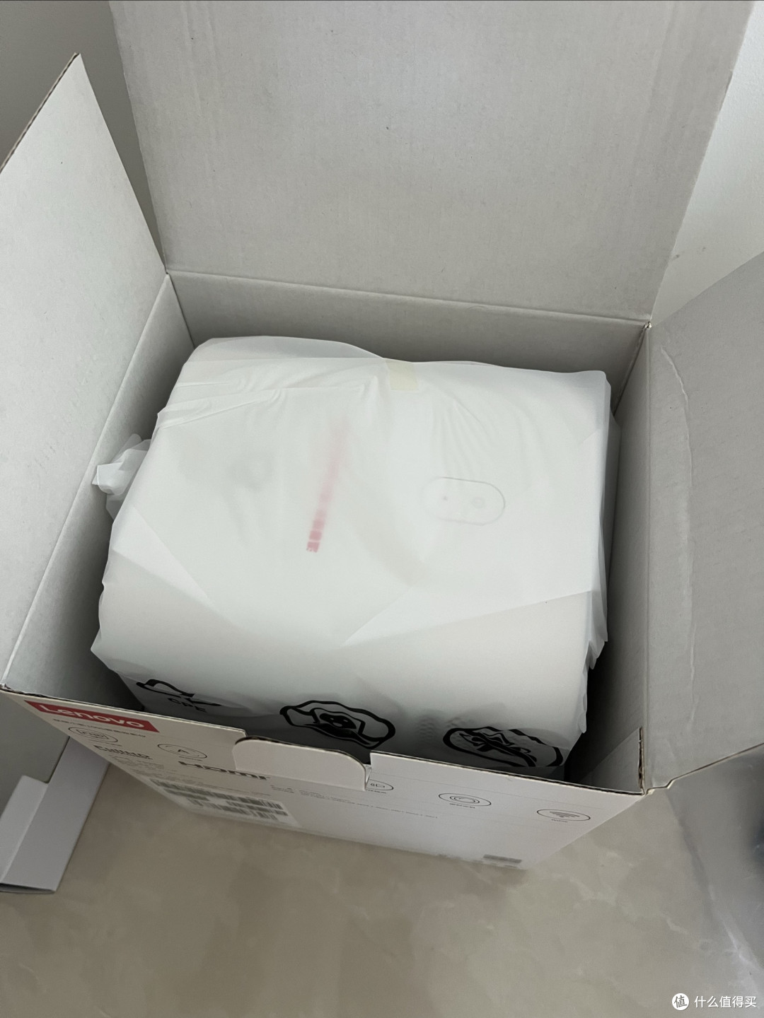 联想小新100s，卧室里的观影神器