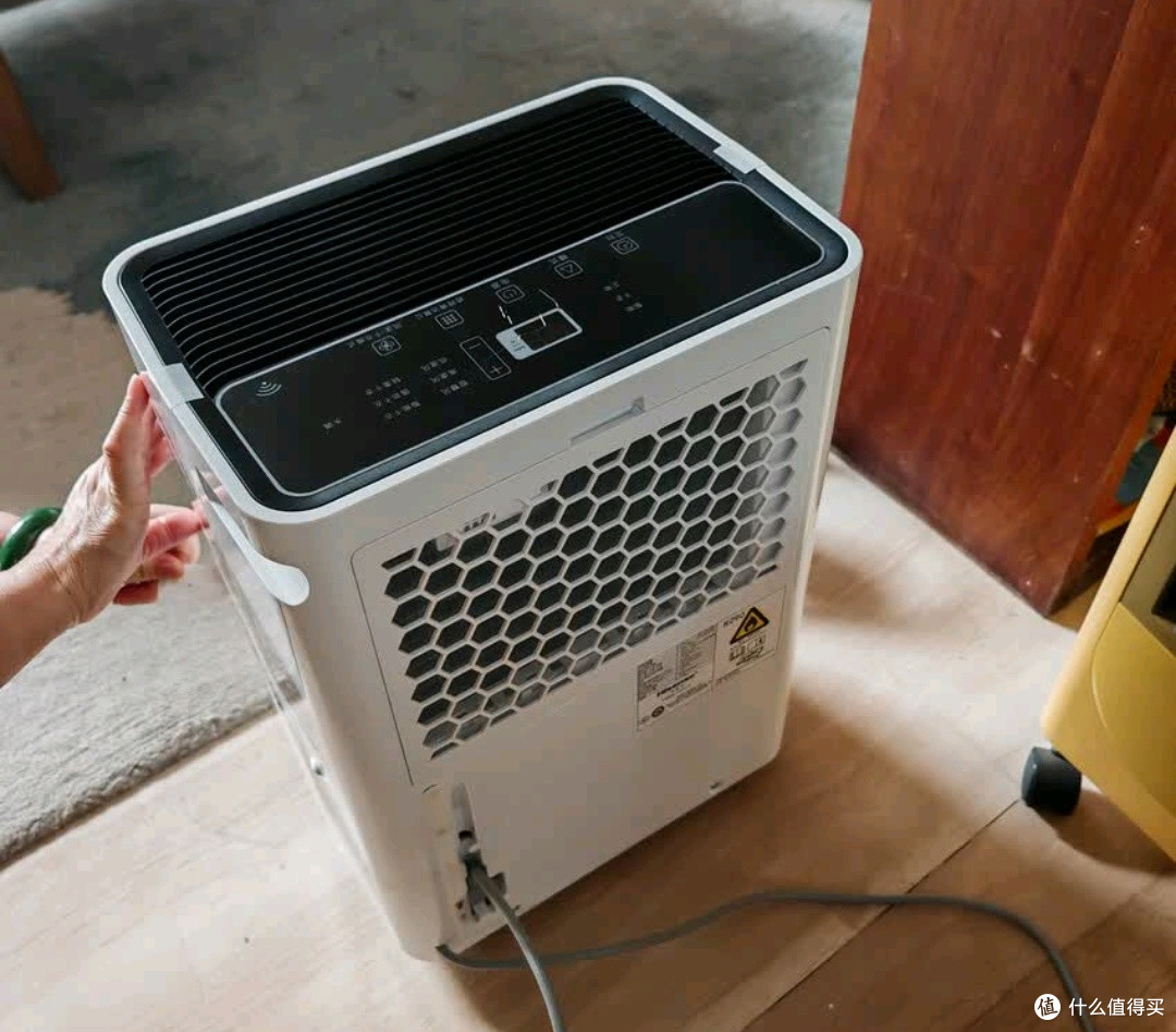 海信(Hisense)除湿机50L——梅雨季家居必备