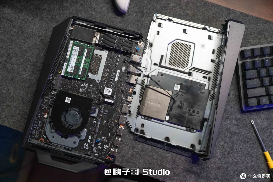 3L主机爽玩4K3A+本地大语言模型|ROG NUC with RTX5080