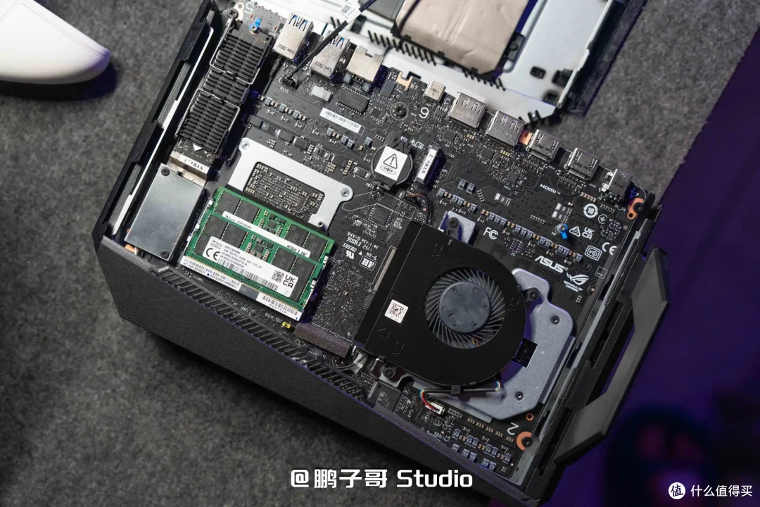 3L主机爽玩4K3A+本地大语言模型|ROG NUC with RTX5080